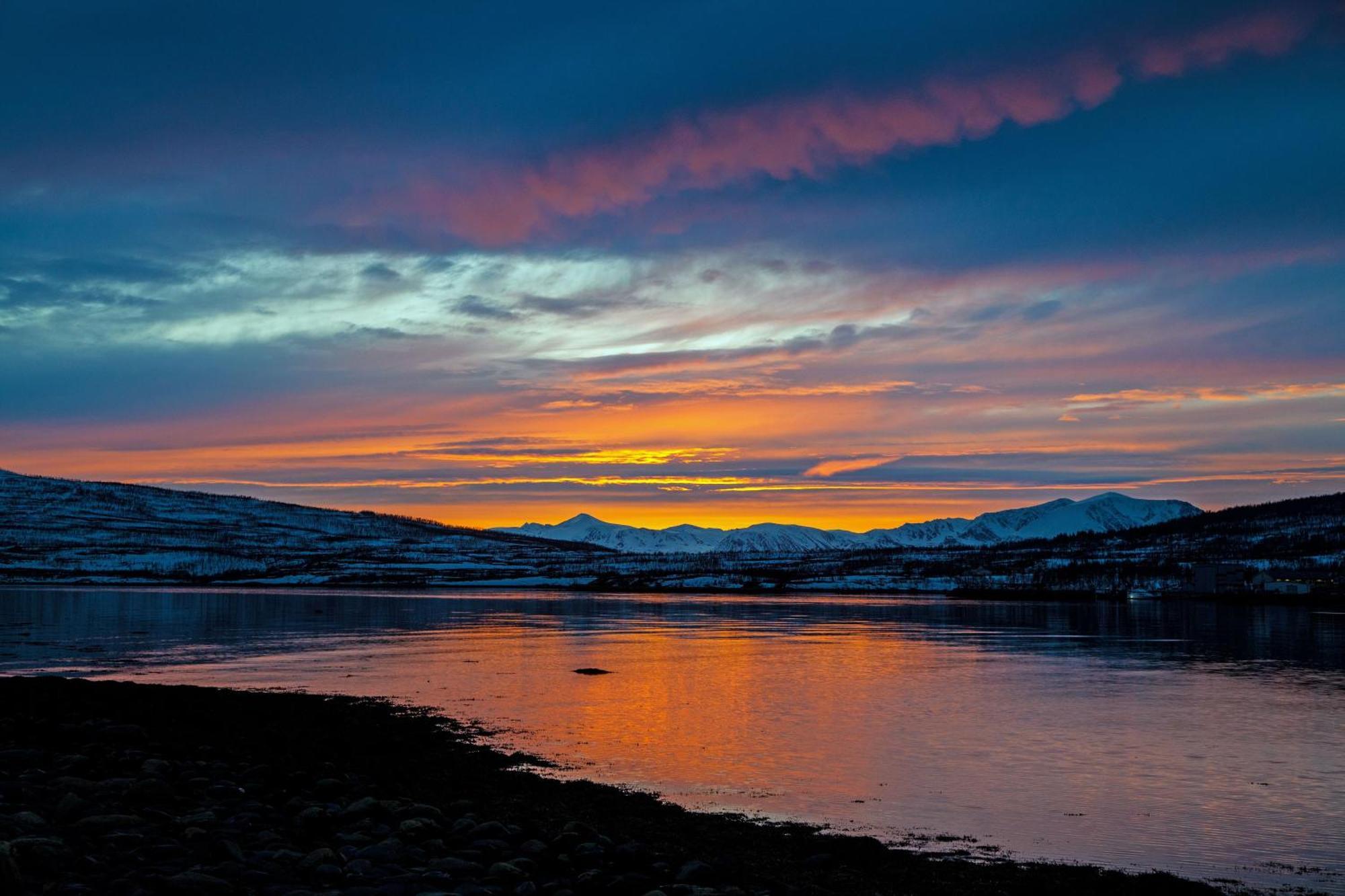 Lyngen Fjordcamp Villa Nord-Lenangen Екстериор снимка