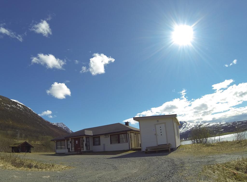 Lyngen Fjordcamp Villa Nord-Lenangen Екстериор снимка