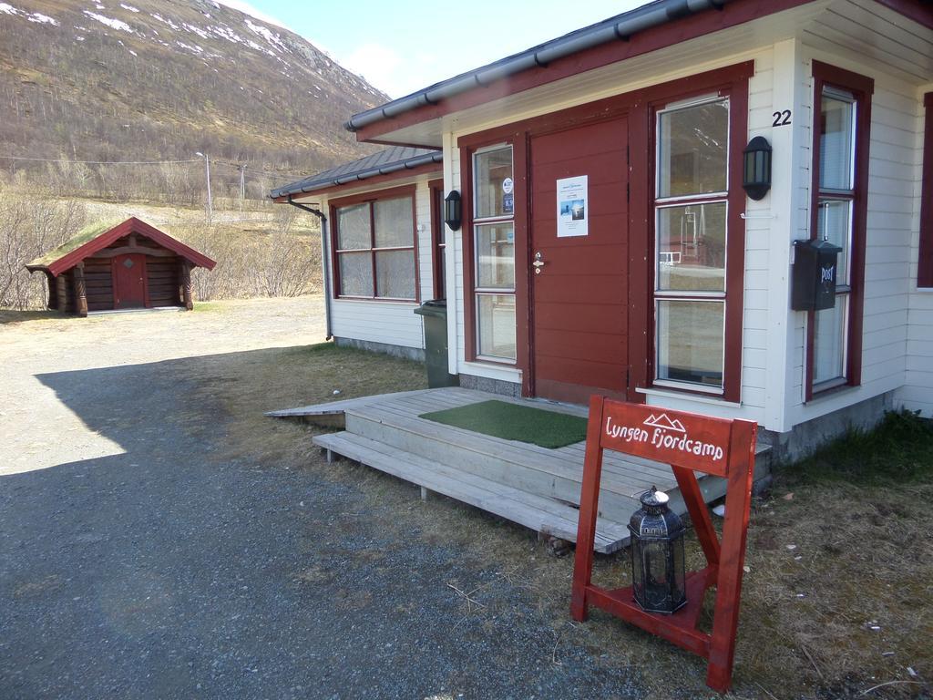 Lyngen Fjordcamp Villa Nord-Lenangen Екстериор снимка