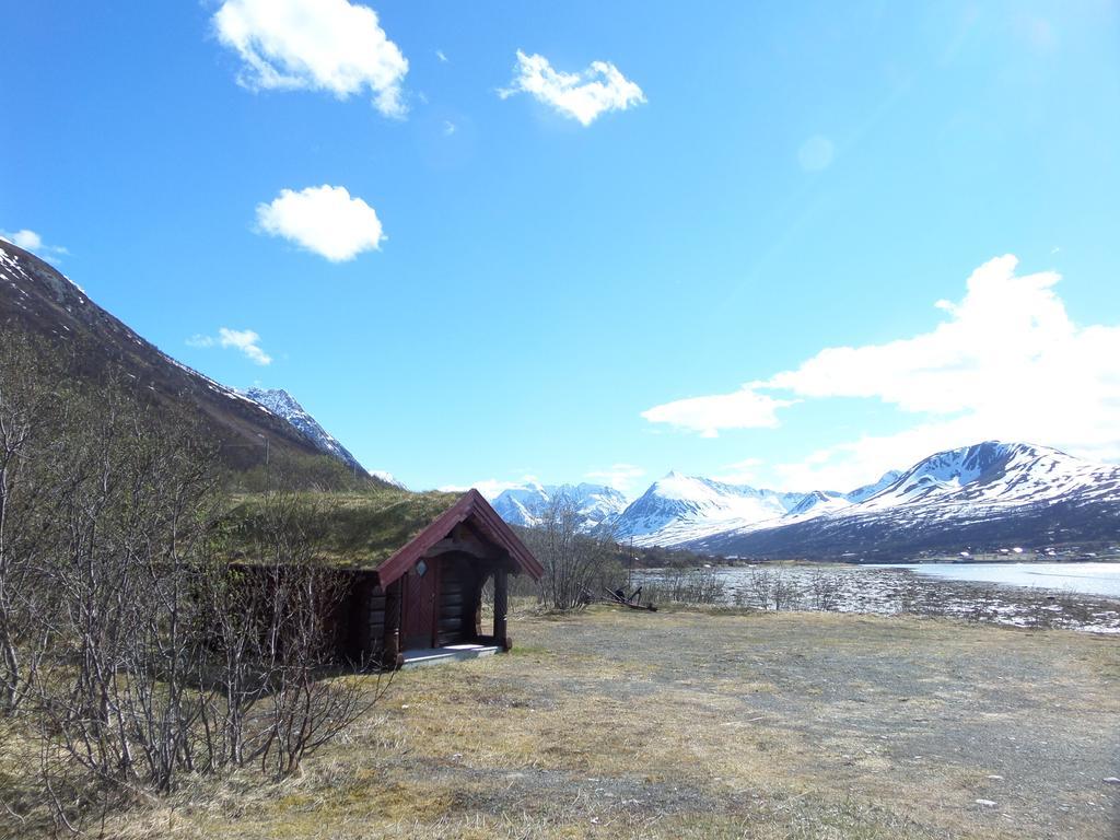 Lyngen Fjordcamp Villa Nord-Lenangen Екстериор снимка