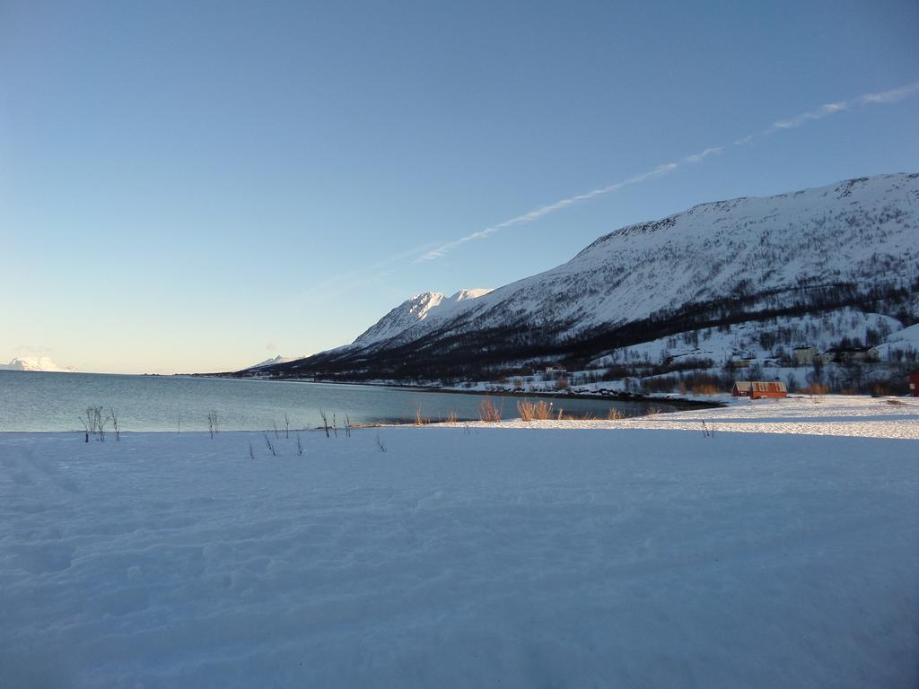 Lyngen Fjordcamp Villa Nord-Lenangen Екстериор снимка